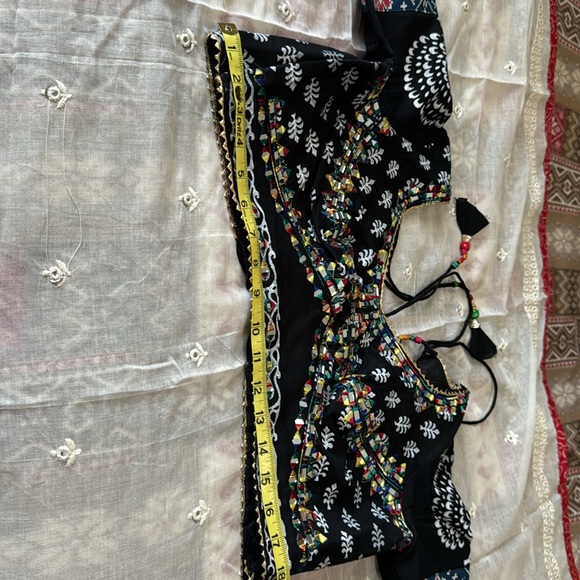 Choli - Picture 8 of 14